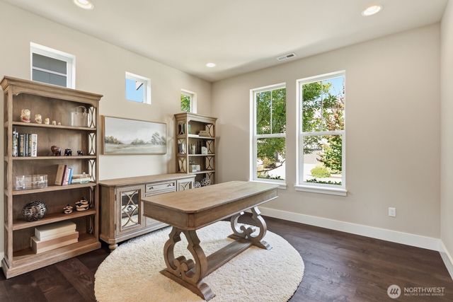 353 Zemp Way NE, North Bend, WA 98045