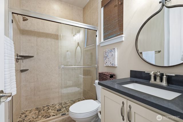353 Zemp Way NE, North Bend, WA 98045