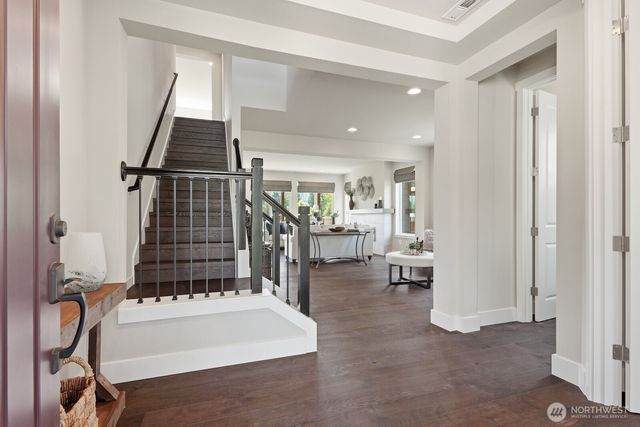 353 Zemp Way NE, North Bend, WA 98045