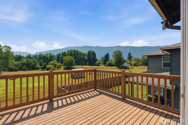 353 Zemp Way NE, North Bend, WA 98045