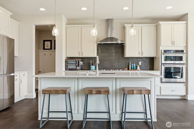 353 Zemp Way NE, North Bend, WA 98045