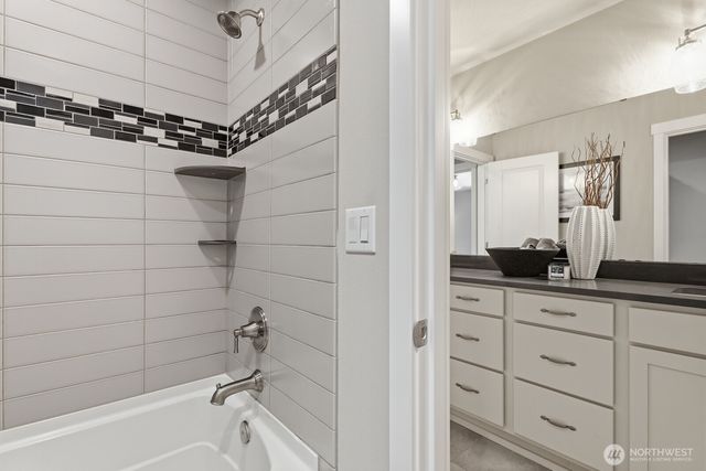 353 Zemp Way NE, North Bend, WA 98045