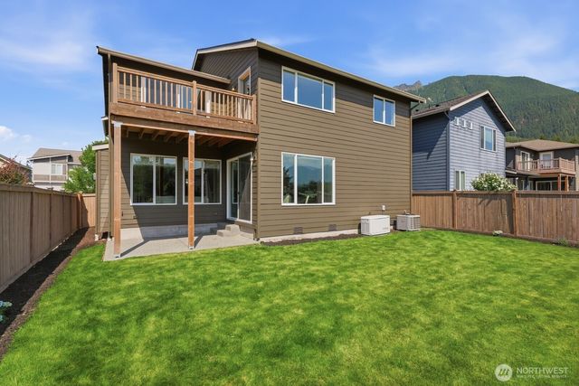 353 Zemp Way NE, North Bend, WA 98045