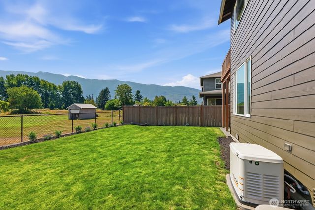 353 Zemp Way NE, North Bend, WA 98045