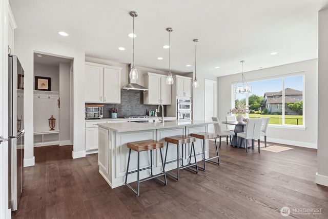 353 Zemp Way NE, North Bend, WA 98045