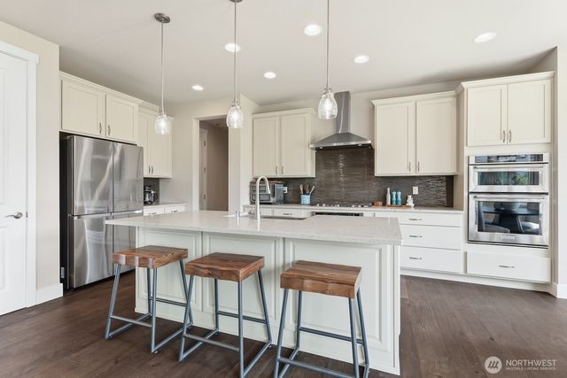 353 Zemp Way NE, North Bend, WA 98045