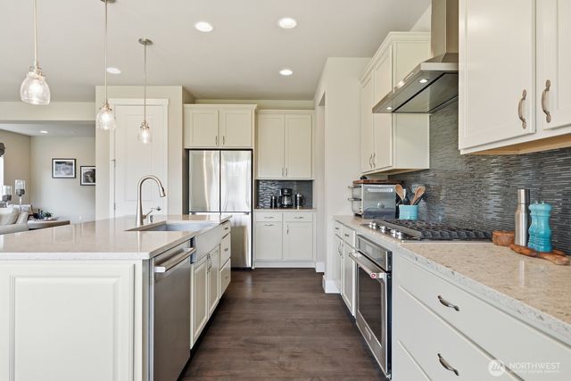 353 Zemp Way NE, North Bend, WA 98045