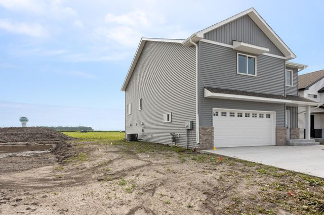 2629 38 Avenue S, Moorhead, MN 56560