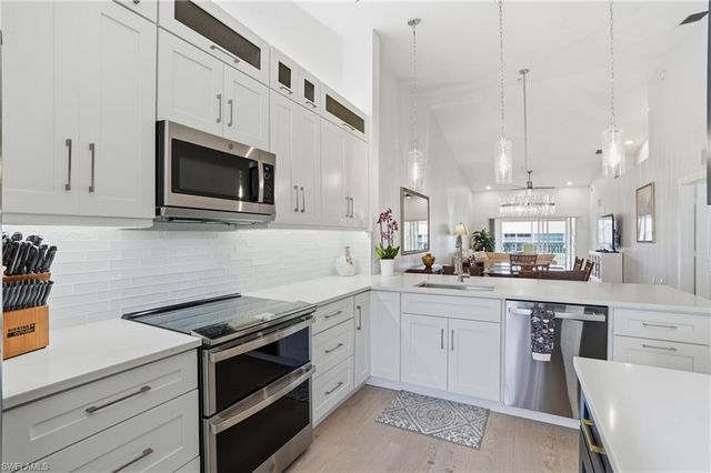 2386 Magnolia AVE 7816, Naples, FL 34112