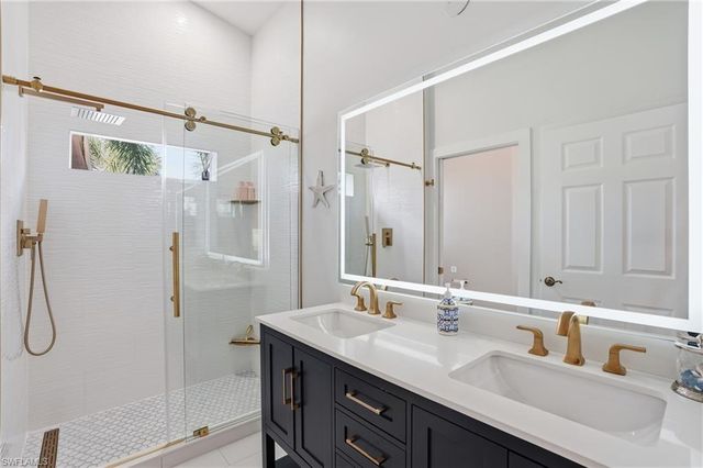 2386 Magnolia AVE 7816, Naples, FL 34112