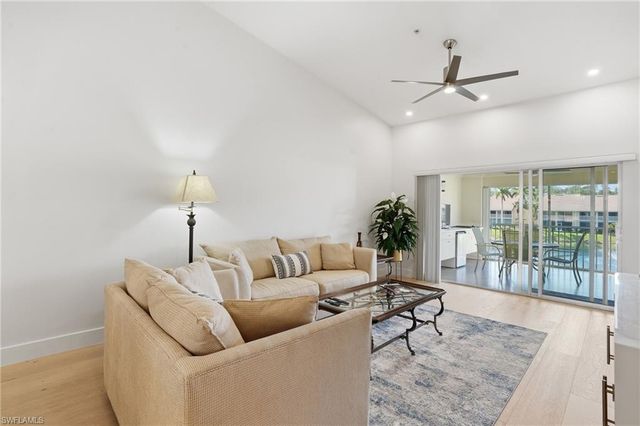 2386 Magnolia AVE 7816, Naples, FL 34112