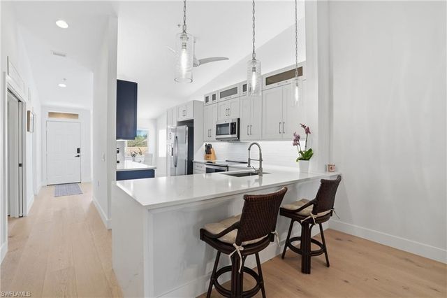 2386 Magnolia AVE 7816, Naples, FL 34112