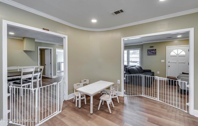 748 E Northside Drive, Jackson, MS 39206