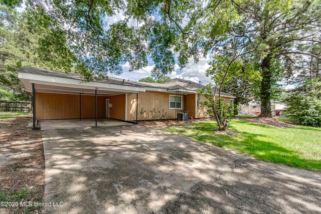 748 E Northside Drive, Jackson, MS 39206