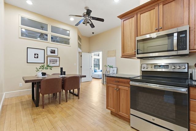 271 Dartmouth 1F, Boston, MA 02116