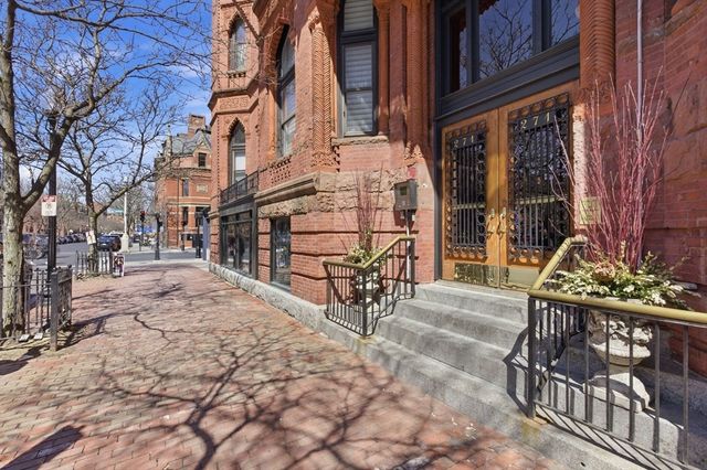 271 Dartmouth 1F, Boston, MA 02116