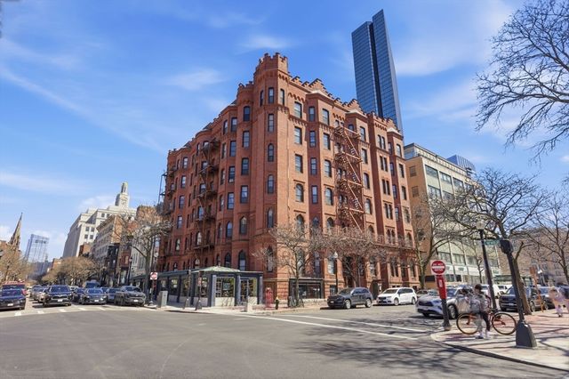 271 Dartmouth 1F, Boston, MA 02116