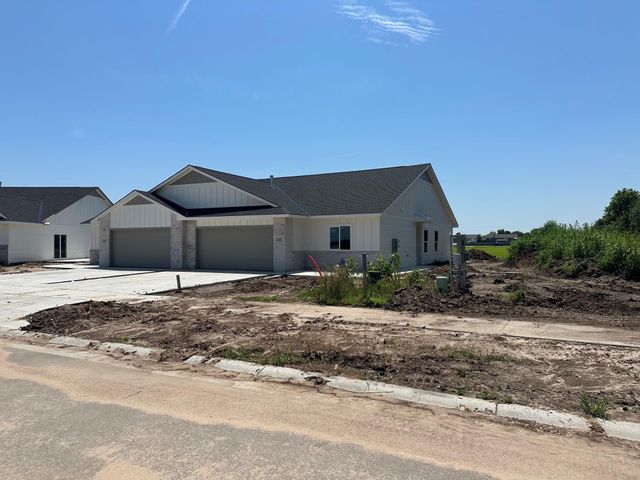 2121 W Elk Ridge Ave, Goddard, KS 67052