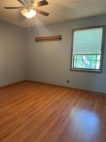 500 Co Rd 3537, Clarksville, AR 72830