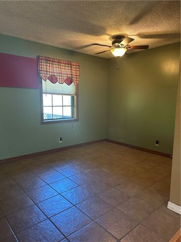 500 Co Rd 3537, Clarksville, AR 72830