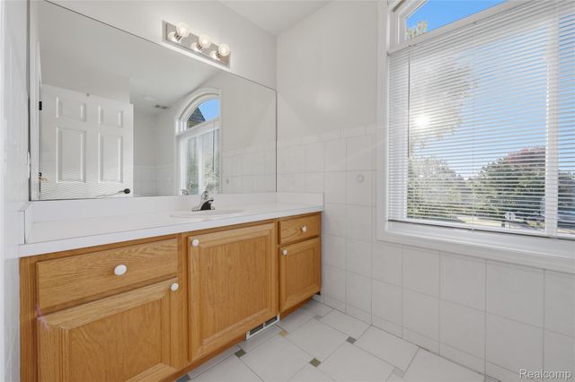 51343 Fantasia Drive, Macomb Township, MI 48042