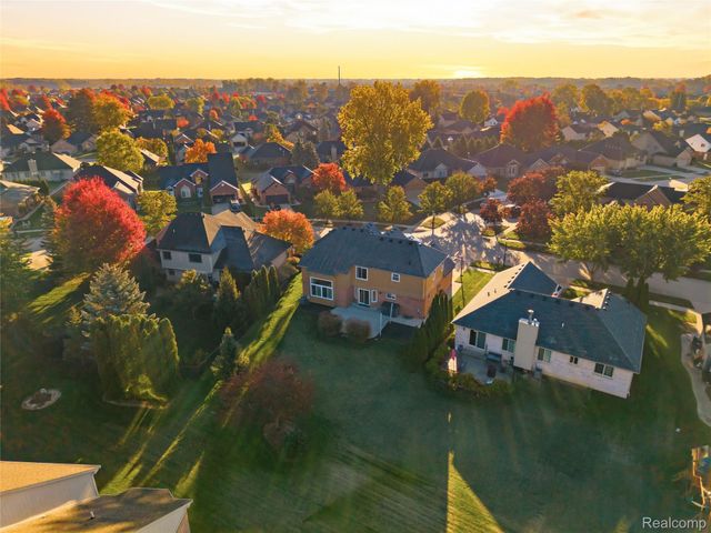 51343 Fantasia Drive, Macomb Township, MI 48042