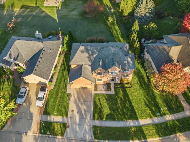 51343 Fantasia Drive, Macomb Township, MI 48042