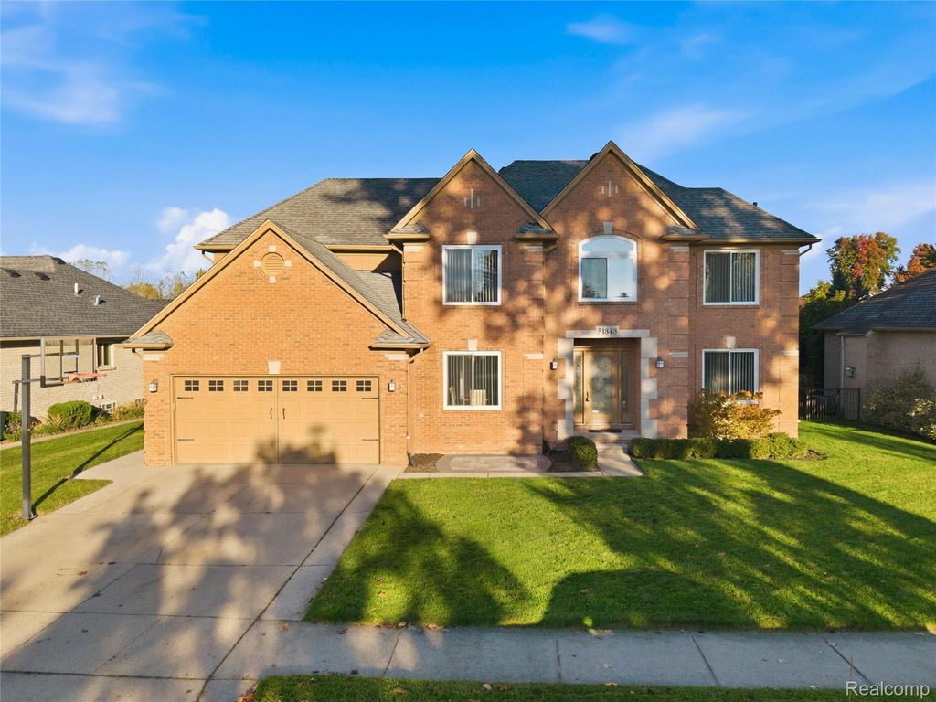 51343 Fantasia Drive, Macomb Township, MI 48042