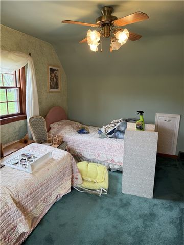 27 Christine Dr, Cheswick, PA 15024