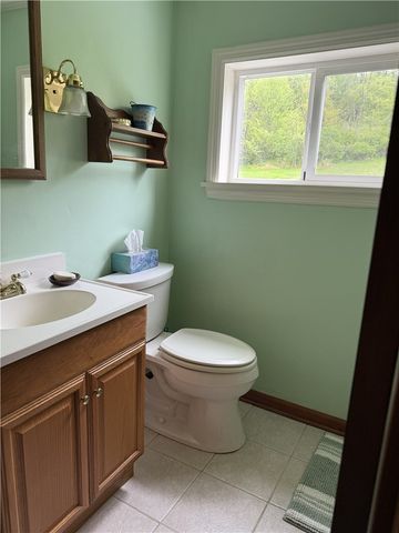 27 Christine Dr, Cheswick, PA 15024