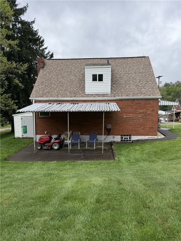 27 Christine Dr, Cheswick, PA 15024