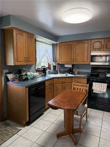 27 Christine Dr, Cheswick, PA 15024