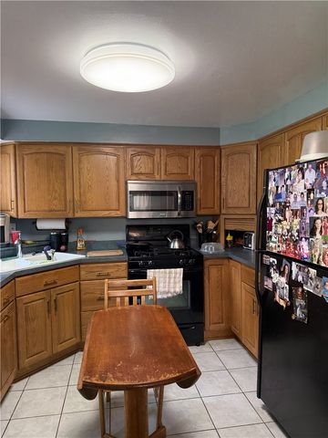 27 Christine Dr, Cheswick, PA 15024