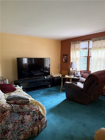 27 Christine Dr, Cheswick, PA 15024