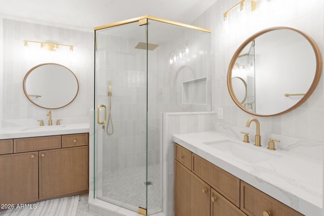 18428 N 42ND Street, Phoenix, AZ 85032