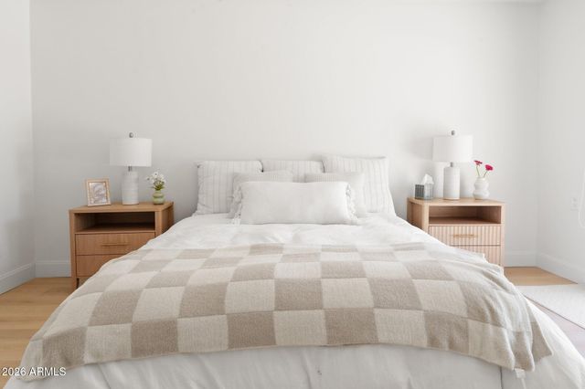 18428 N 42ND Street, Phoenix, AZ 85032