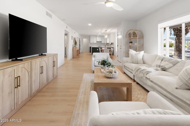 18428 N 42ND Street, Phoenix, AZ 85032