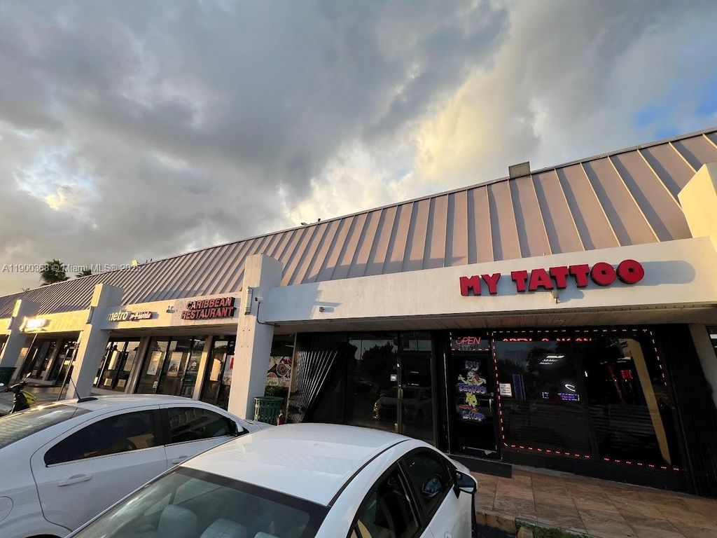 6111 Hollywood Blvd, Hollywood, FL 33024