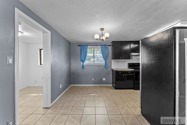 960 Royal Place, Idaho Falls, ID 83401