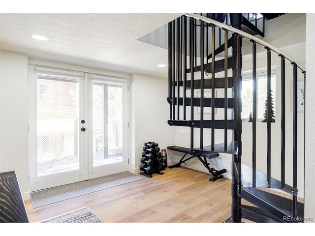 76 Wonderland Ave, Golden, CO 80403