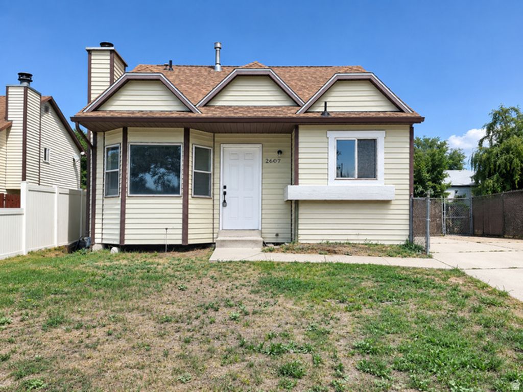 2607 S TWAIN DR, Magna, UT 84044