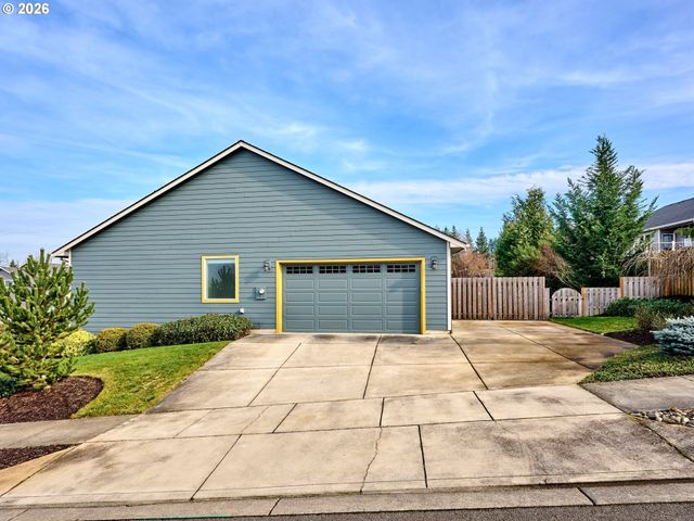 1508 CRESTVIEW Dr, Silverton, OR 97381