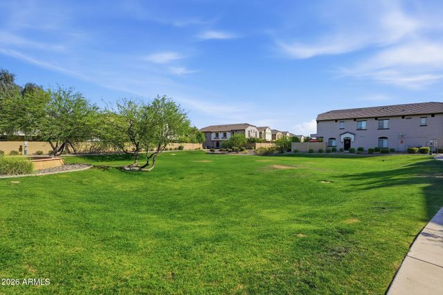 2725 E MINE CREEK Road 1013, Phoenix, AZ 85024