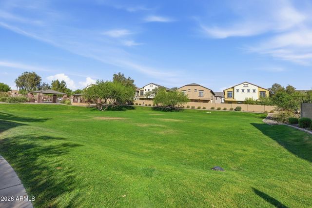2725 E MINE CREEK Road 1013, Phoenix, AZ 85024