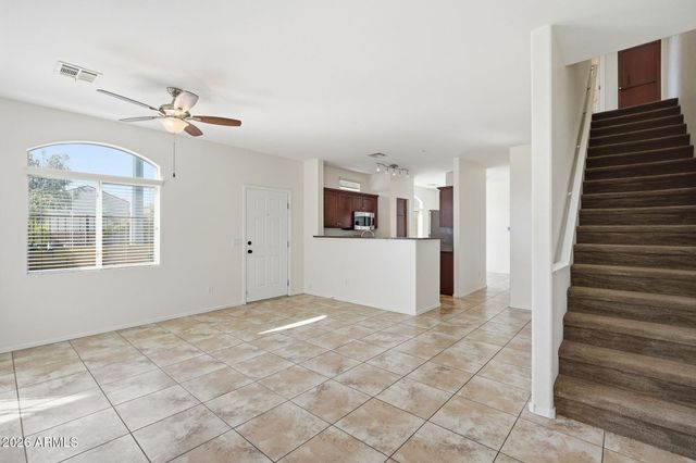 2725 E MINE CREEK Road 1013, Phoenix, AZ 85024