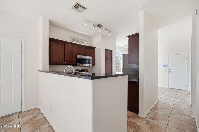 2725 E MINE CREEK Road 1013, Phoenix, AZ 85024