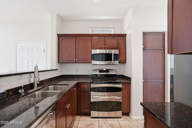 2725 E MINE CREEK Road 1013, Phoenix, AZ 85024
