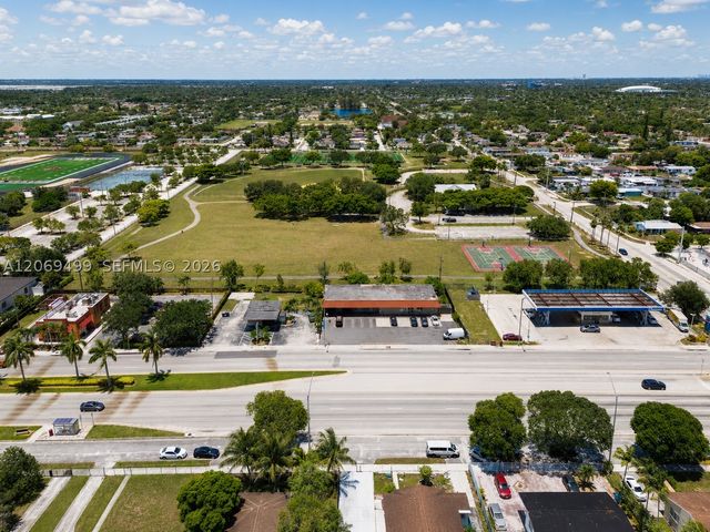 3251 NW 183rd St, Miami Gardens, FL 33056
