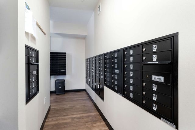 2592 Middle Road 103, Bettendorf, IA 52722