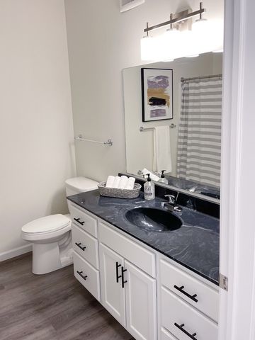 2592 Middle Road 103, Bettendorf, IA 52722